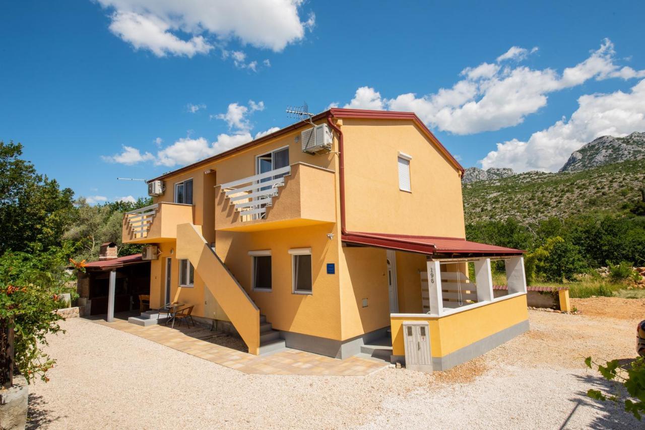 Apartmani Manita Paklenica Селине Екстериор снимка
